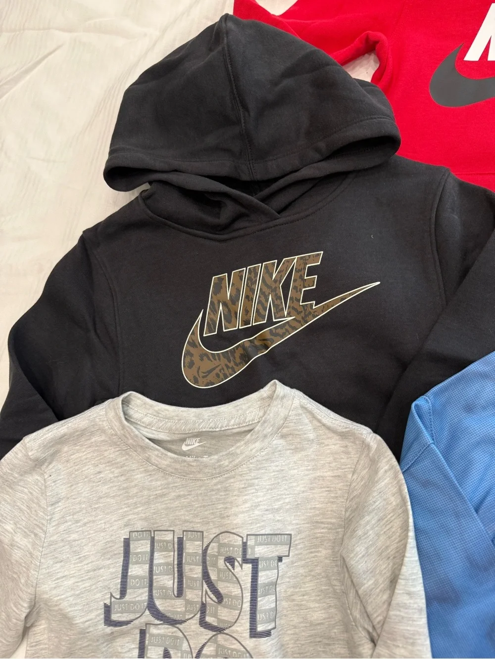 New boys Nike Sz 6 Multi-Color Hoodies, sweatpants socks bundle - Red, Blue